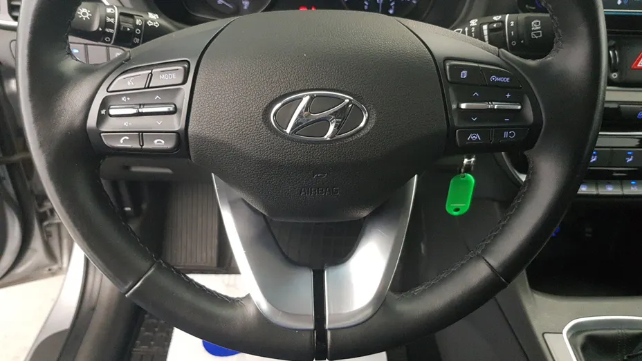 HYUNDAI i30 i30 1.0 T-GDI Modern