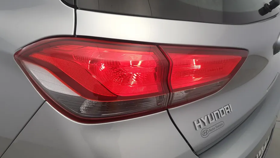 HYUNDAI i30 i30 1.0 T-GDI Modern