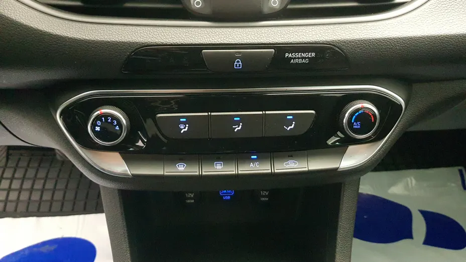 HYUNDAI i30 i30 1.0 T-GDI Modern