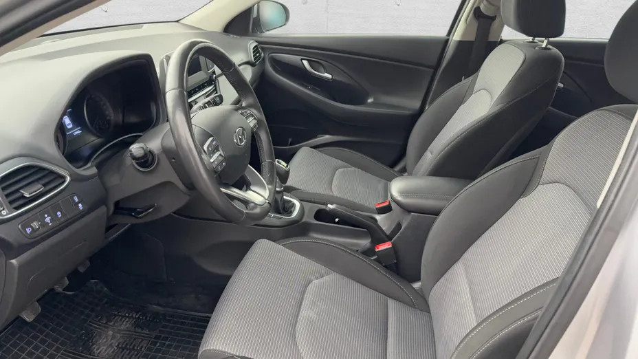 HYUNDAI i30 i30 1.5 DPI Classic +