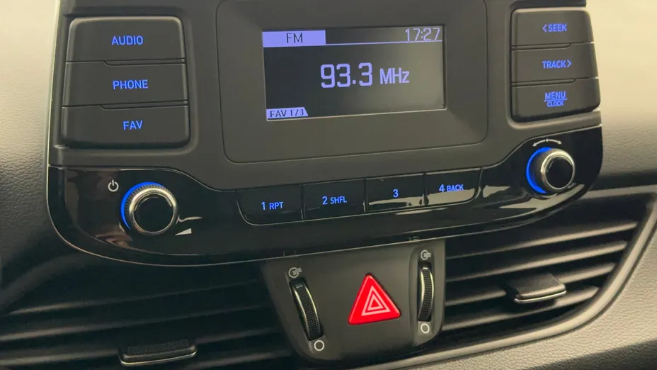 HYUNDAI i30 i30 1.5 DPI Classic +