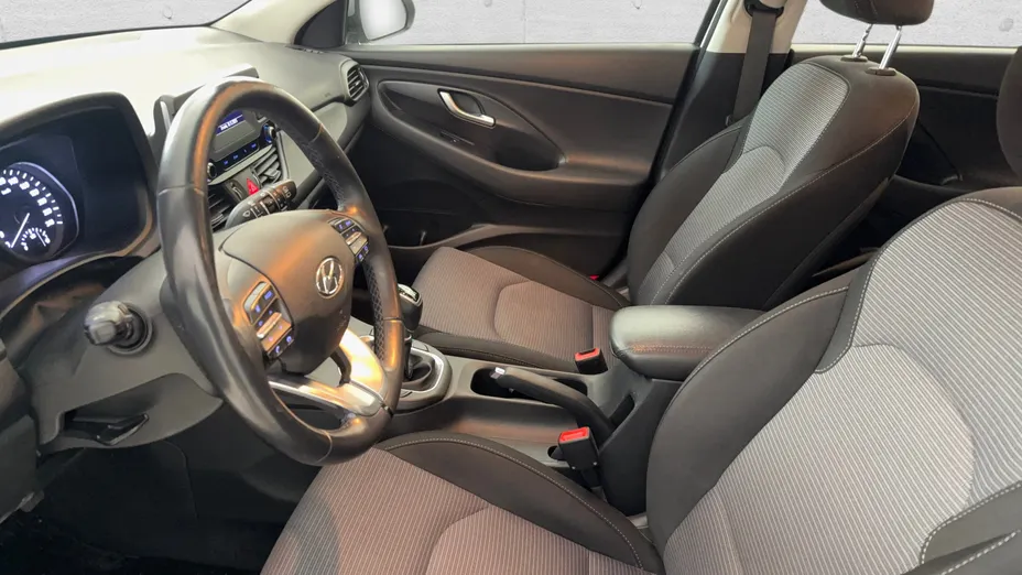 HYUNDAI i30 i30 1.5 DPI Modern