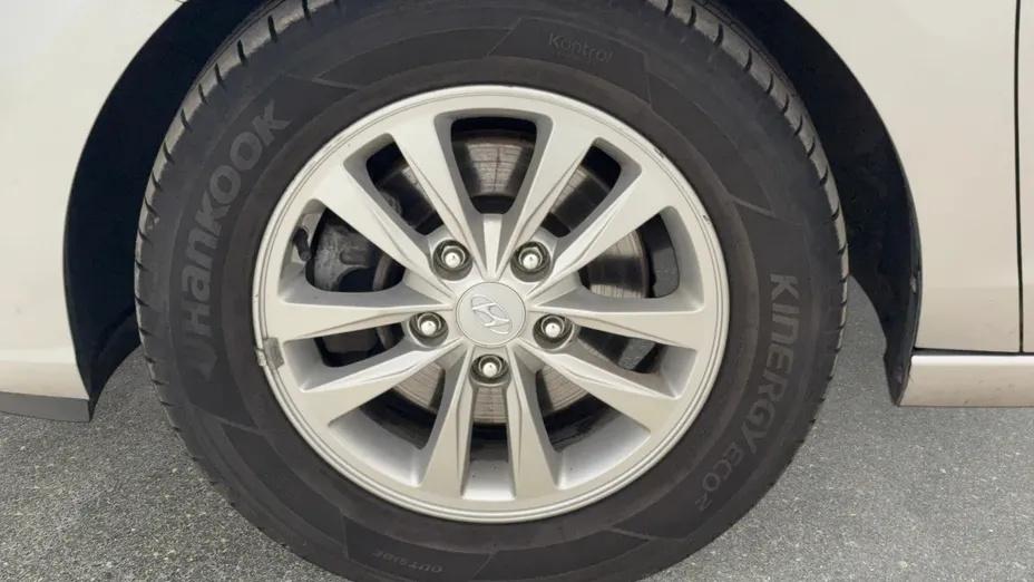 HYUNDAI i30 i30 1.5 DPI Modern