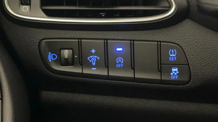 HYUNDAI i30 i30 1.5 DPI Modern