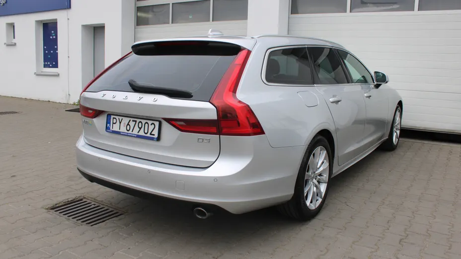 VOLVO V90 V90 D3 Momentum aut