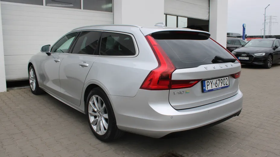 VOLVO V90 V90 D3 Momentum aut