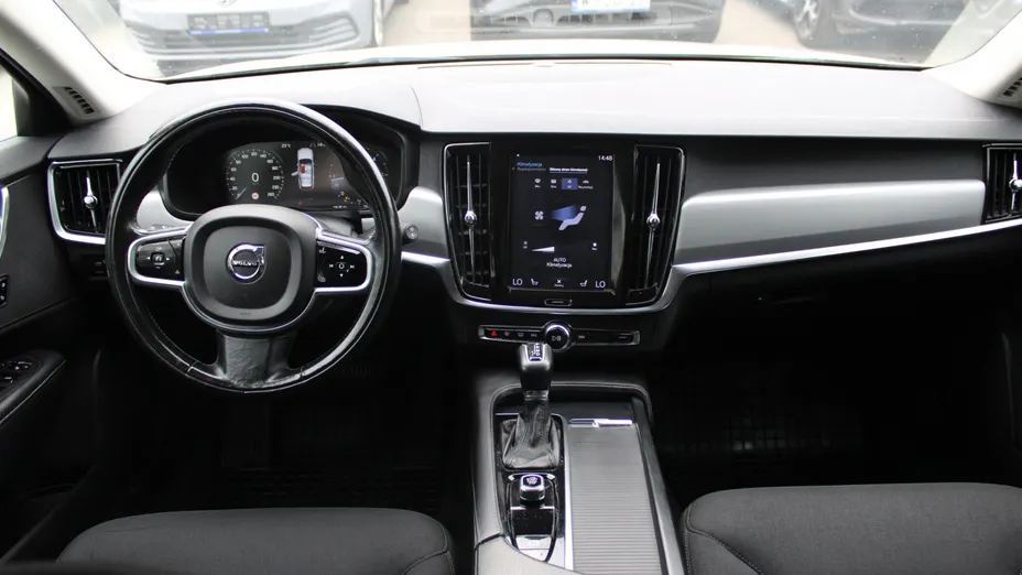 VOLVO V90 V90 D3 Momentum aut