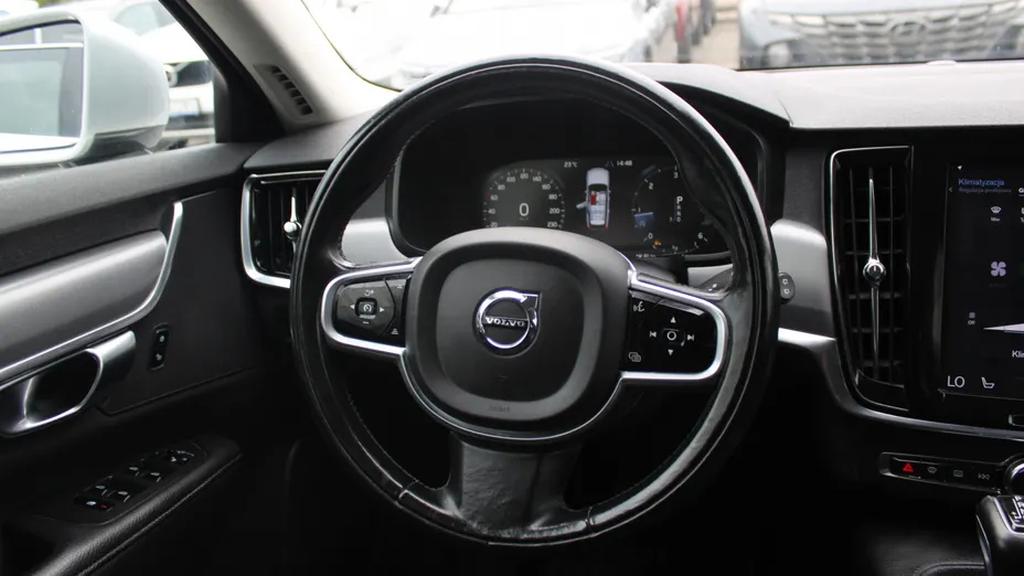 VOLVO V90 V90 D3 Momentum aut