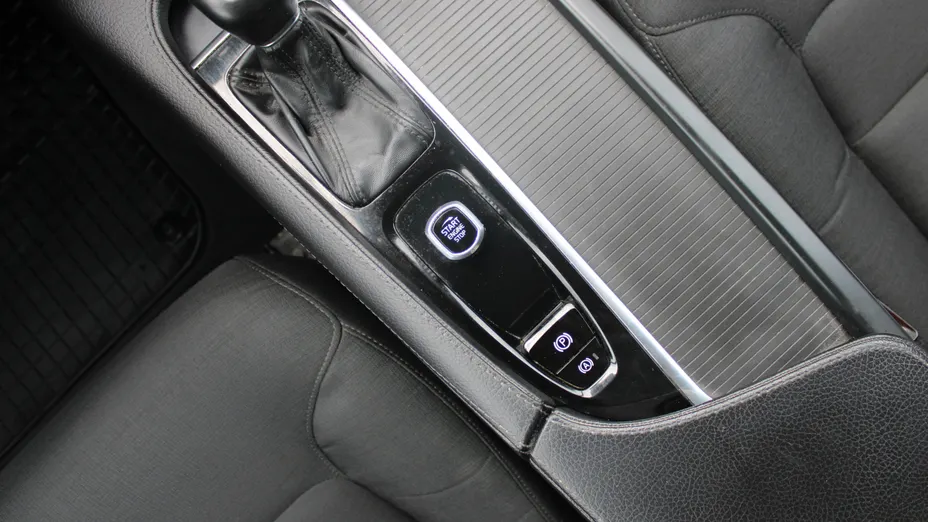 VOLVO V90 V90 D3 Momentum aut