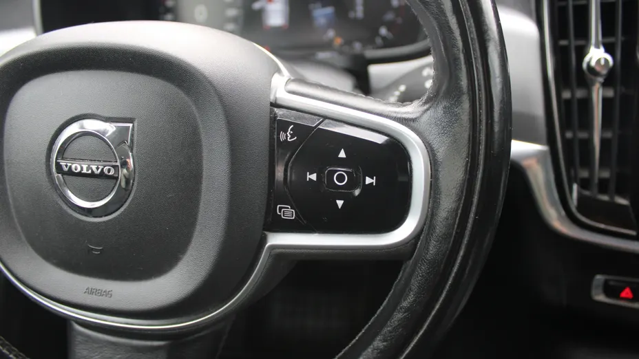 VOLVO V90 V90 D3 Momentum aut