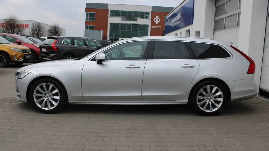 VOLVO V90 V90 D3 Momentum aut