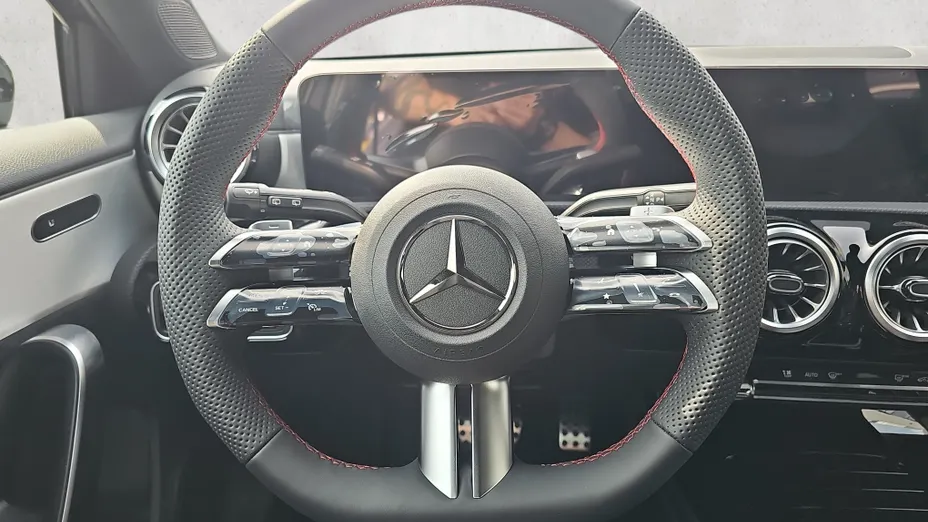 MERCEDES-BENZ A Klasa A 220 4-Matic AMG Line 8G-DCT Nowy