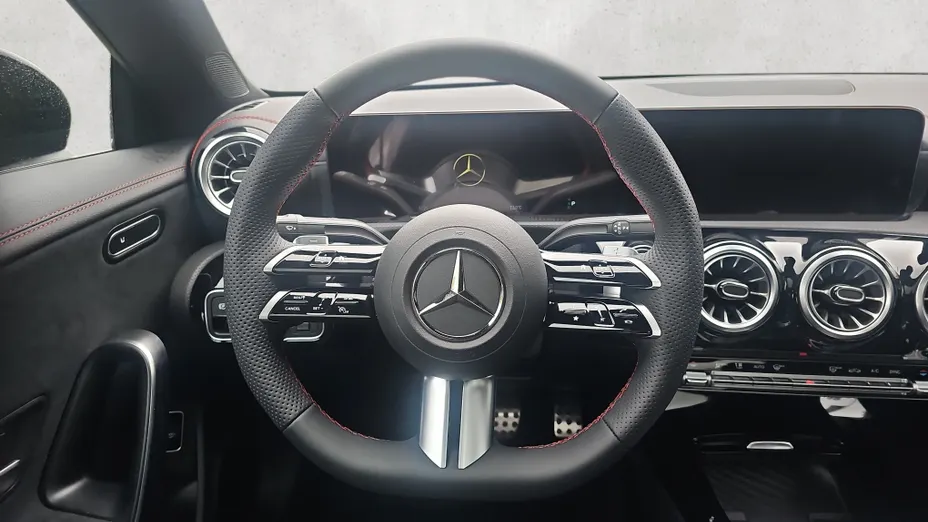 MERCEDES-BENZ CLA CLA 200 mHEV AMG Line 7G-DCT Nowy