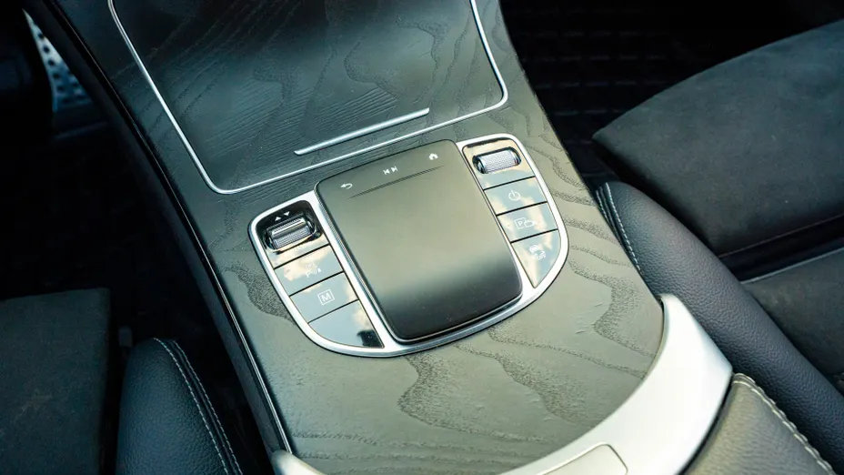 MERCEDES-BENZ GLC GLC 300 e 4-Matic AMG Line