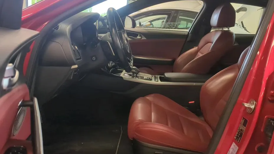 KIA Stinger Stinger 3.3 T-GDI V6 GT AWD