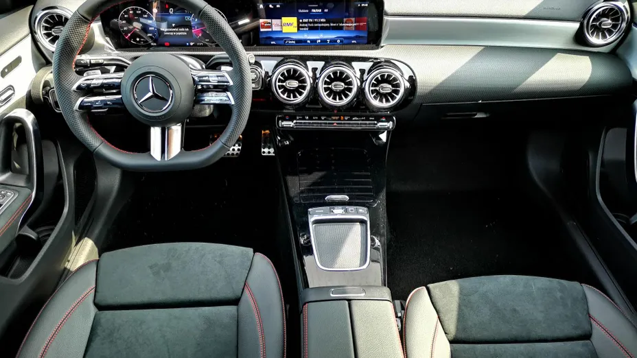 MERCEDES-BENZ A Klasa A 220 4-Matic AMG Line 8G-DCT Nowy