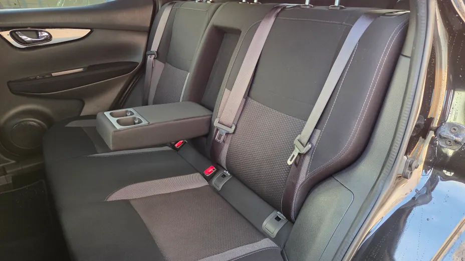 NISSAN Qashqai Qashqai 1.3 DIG-T N-Connecta