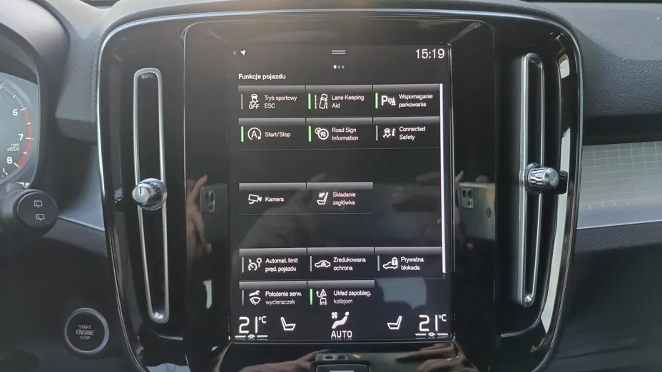 VOLVO XC40 XC40 T3 Momentum