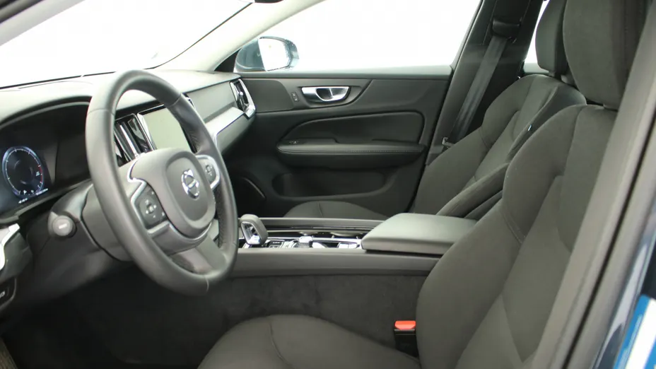 VOLVO V60 V60 B4 D Momentum Pro aut