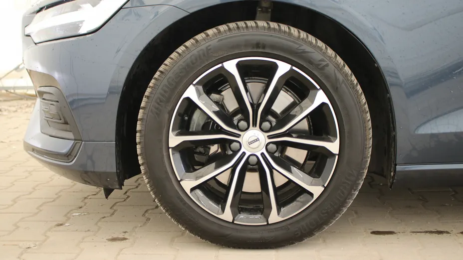 VOLVO V60 V60 B4 D Momentum Pro aut