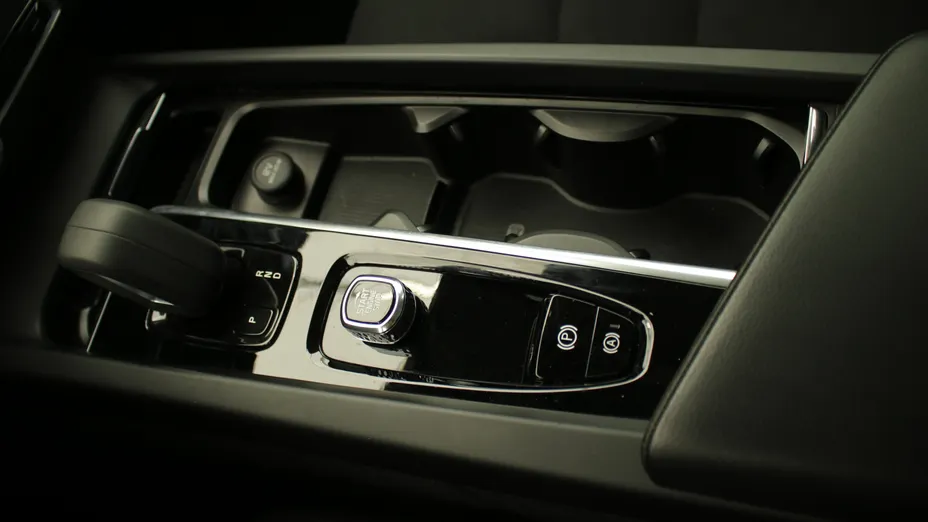 VOLVO V60 V60 B4 D Momentum Pro aut