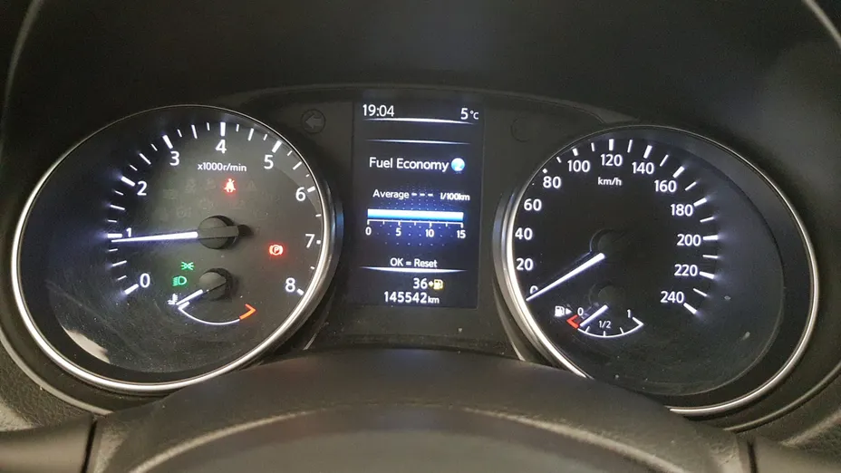 NISSAN Qashqai Qashqai 1.2 DIG-T Acenta