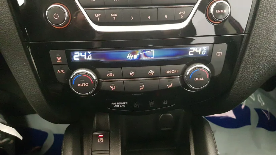 NISSAN Qashqai Qashqai 1.2 DIG-T Acenta