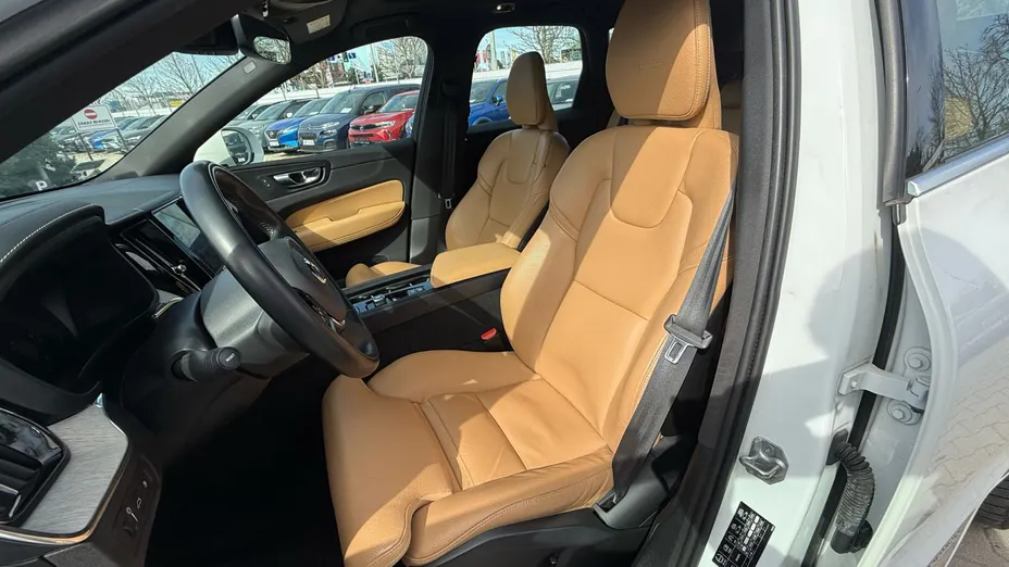 VOLVO XC60 XC60 T8 AWD Plug-In Hybrid Inscription aut