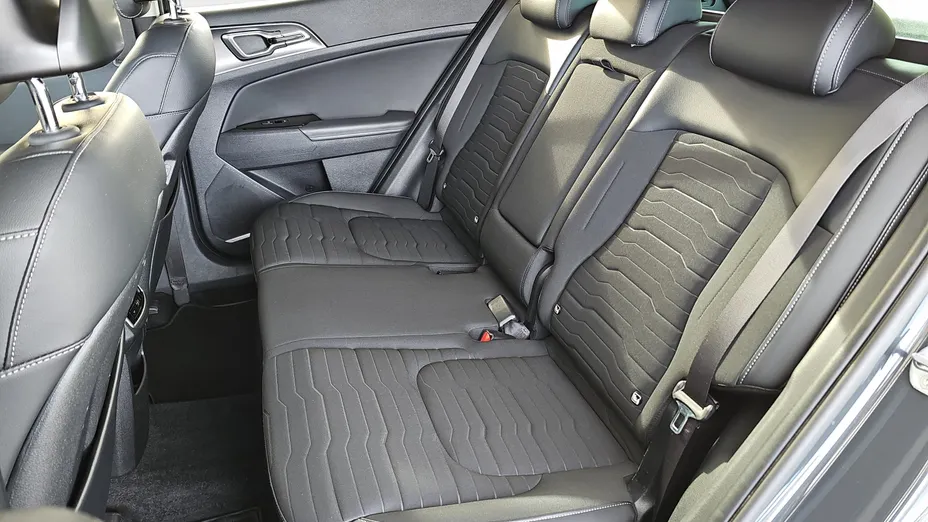 KIA Sportage Sportage 1.6 T-GDI HEV Business Line 4WD aut