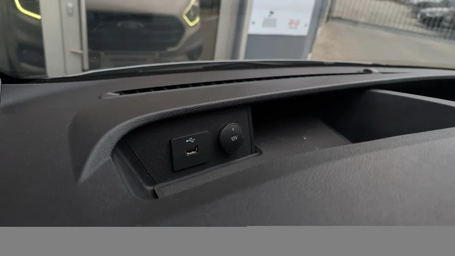 FORD Transit Custom Transit Custom Kombi 320 L2H1 Trend Aut.