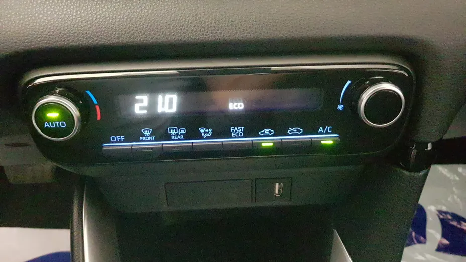 TOYOTA Yaris Yaris Hybrid 1.5 Comfort