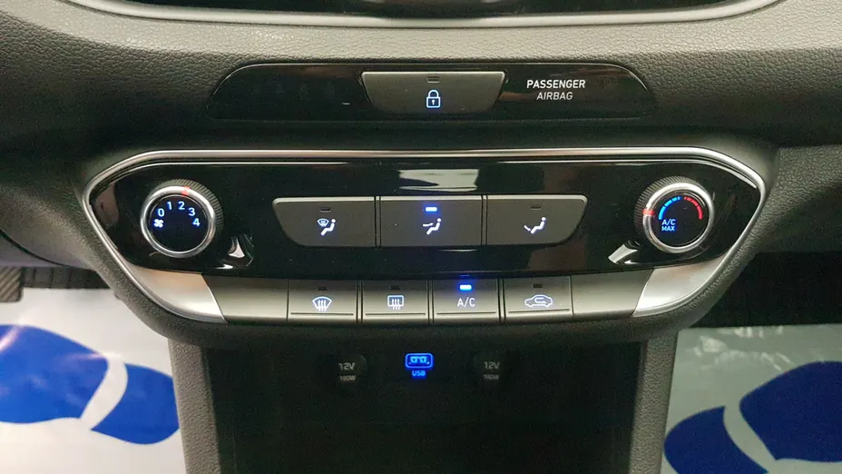 HYUNDAI i30 i30 1.0 T-GDI Modern