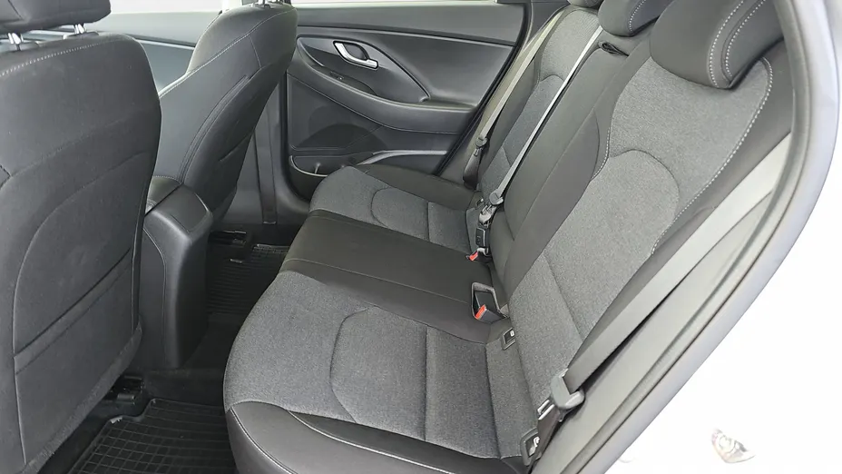 HYUNDAI i30 i30 1.5 DPI Smart