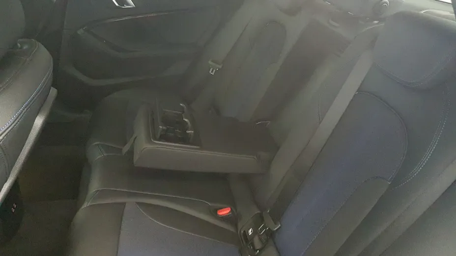 BMW Seria 2 220i M Sport sport-aut