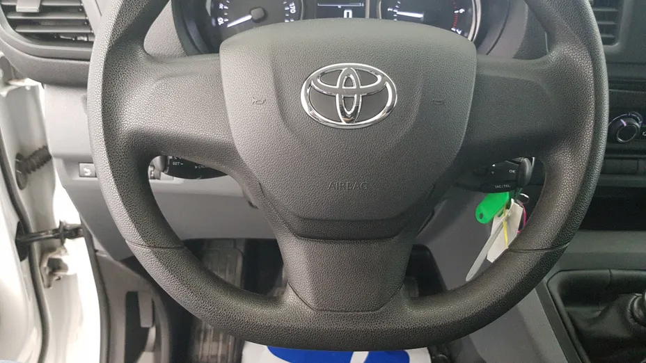 TOYOTA Proace Proace Kombi 2.0 D-4D Long 2,8t