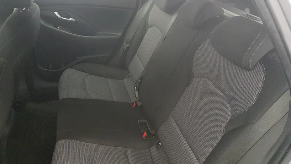 HYUNDAI i30 i30 1.0 T-GDI Modern