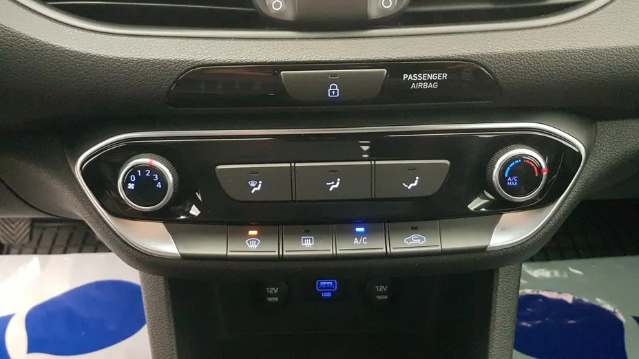 HYUNDAI i30 i30 1.0 T-GDI Modern