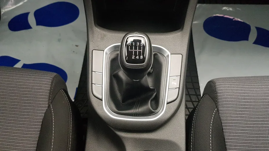 HYUNDAI i30 i30 1.0 T-GDI Modern