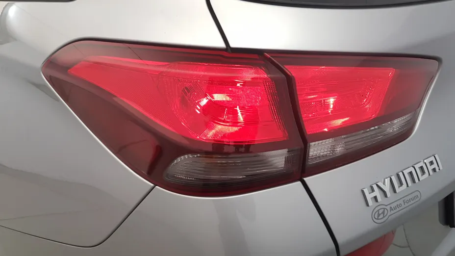 HYUNDAI i30 i30 1.0 T-GDI Modern