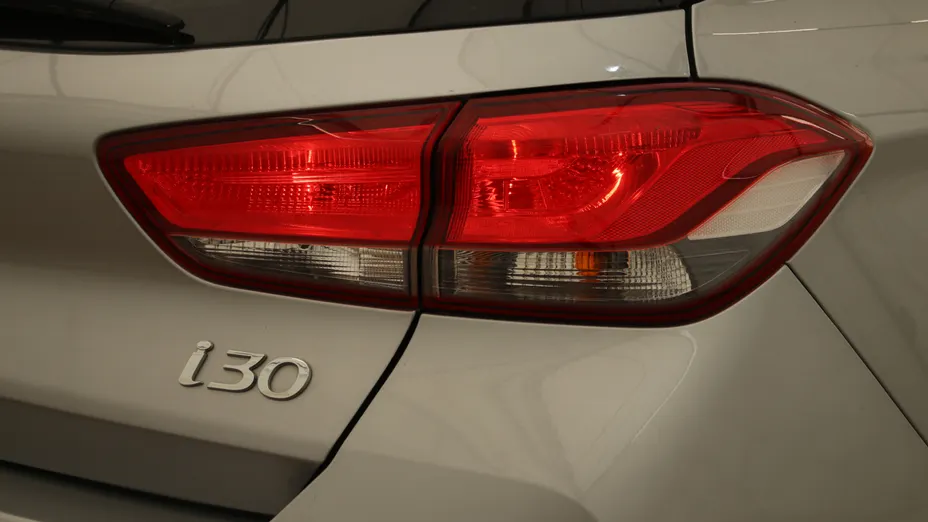 HYUNDAI i30 i30 1.5 DPI Smart