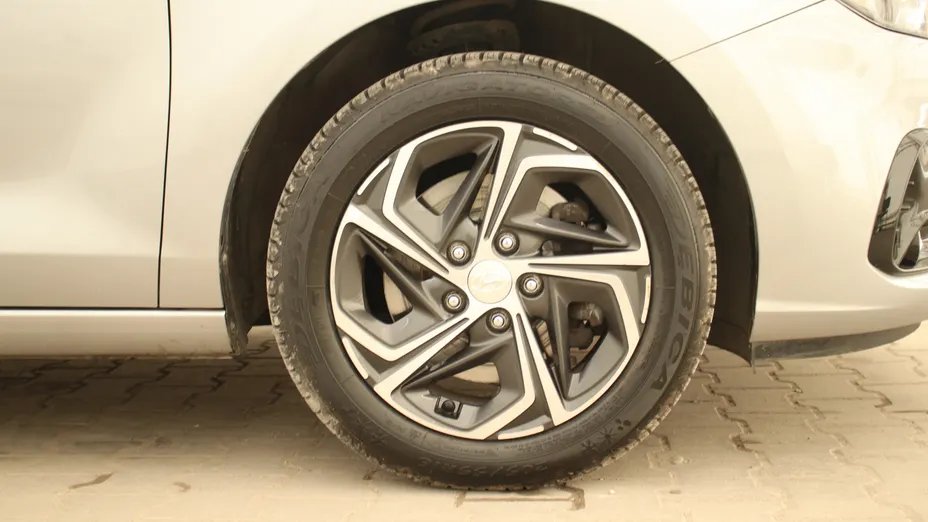 HYUNDAI i30 i30 1.5 DPI Smart