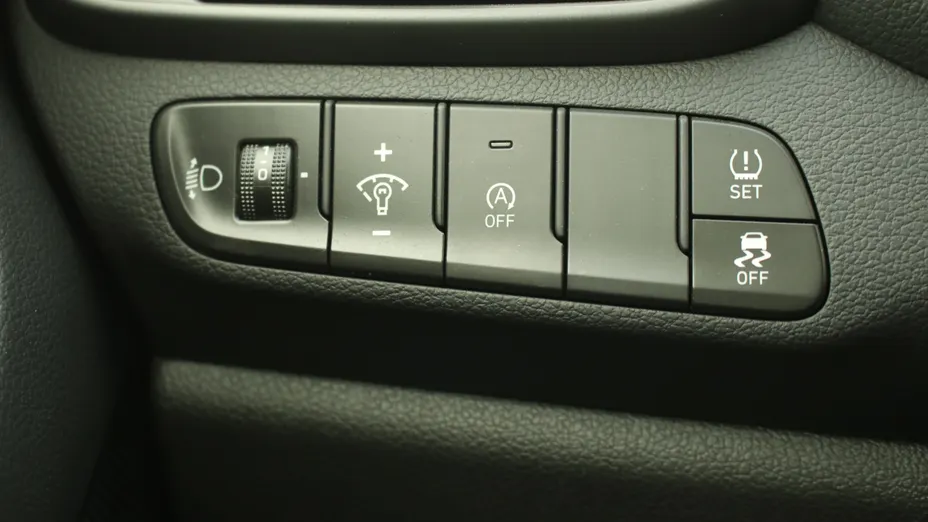 HYUNDAI i30 i30 1.5 DPI Smart