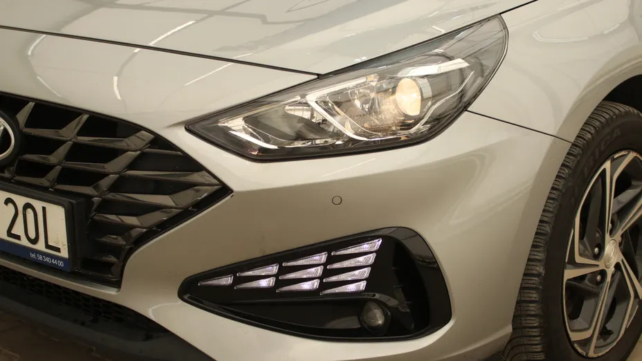 HYUNDAI i30 i30 1.5 DPI Smart