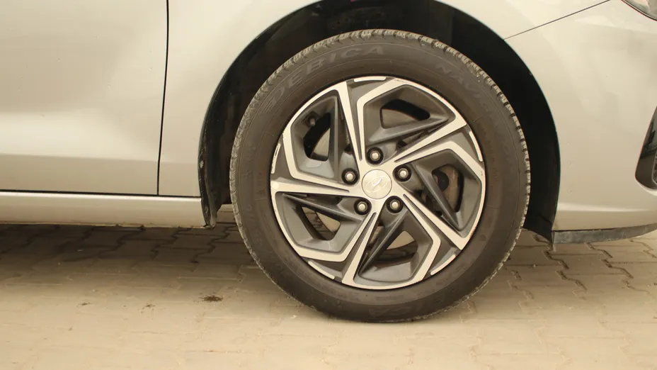 HYUNDAI i30 i30 1.5 DPI Smart