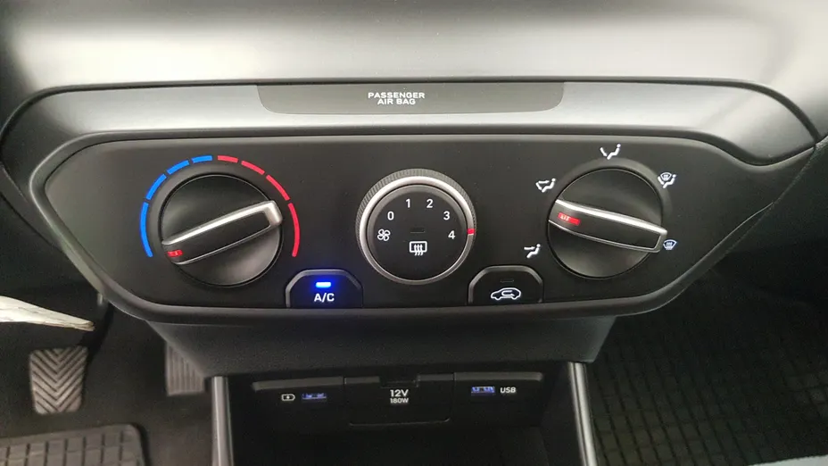 HYUNDAI i20 i20 1.2 Pure