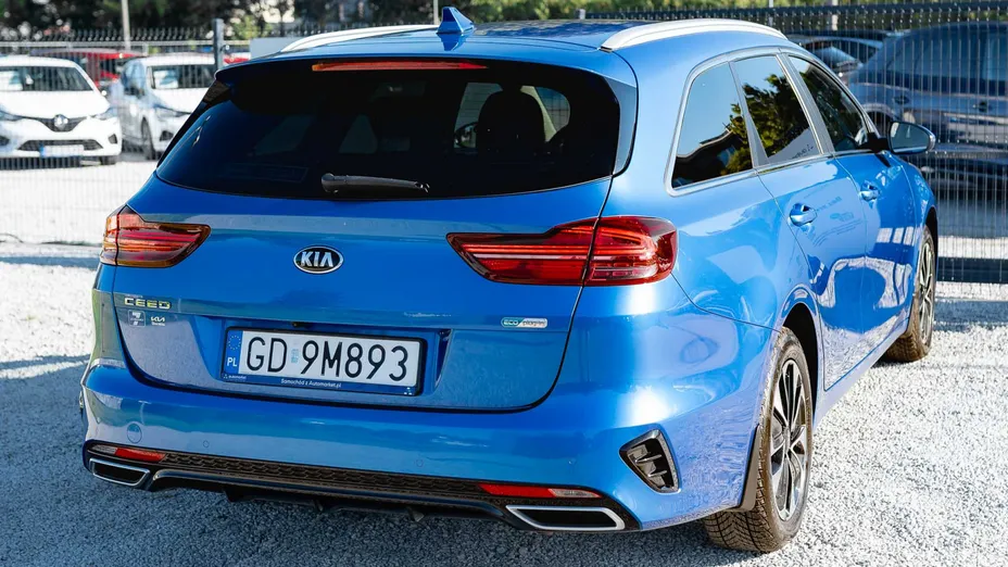 KIA Cee'd Ceed 1.6 GDI PHEV L DCT