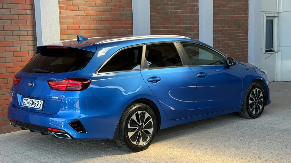 KIA Cee'd Ceed 1.6 GDI PHEV L DCT