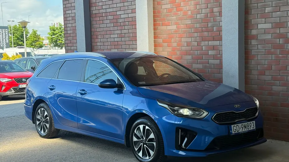 KIA Cee'd Ceed 1.6 GDI PHEV L DCT