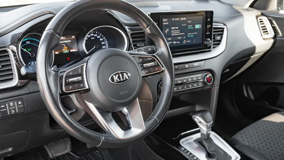KIA Cee'd Ceed 1.6 GDI PHEV L DCT