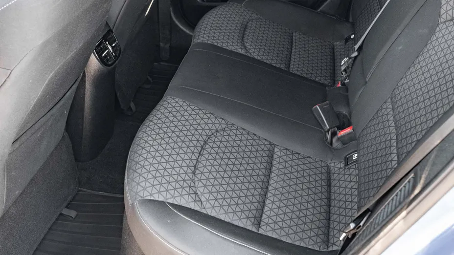 KIA Cee'd Ceed 1.6 GDI PHEV L DCT